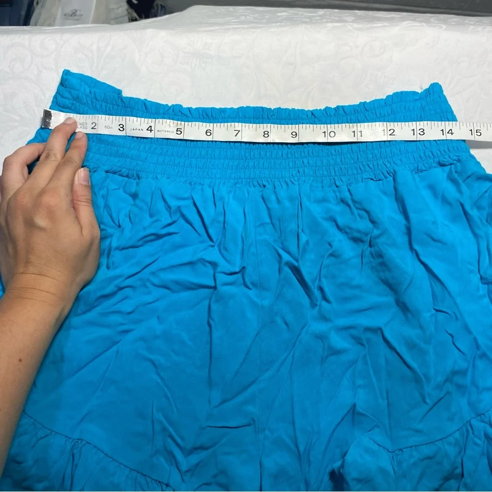 EUC Love & Piece Size Large High Waist‎ Blue Ruffle Shorts